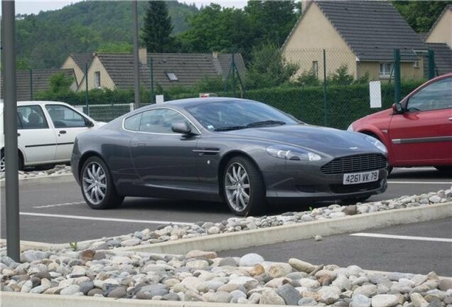 Aston Martin DB9