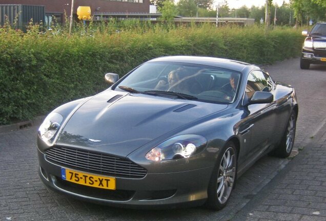 Aston Martin DB9