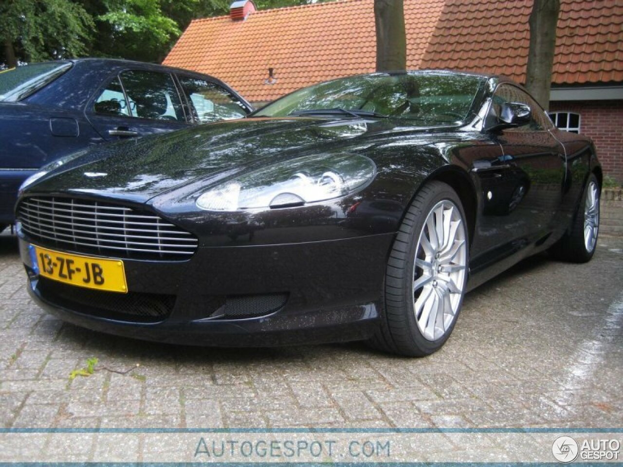 Aston Martin DB9