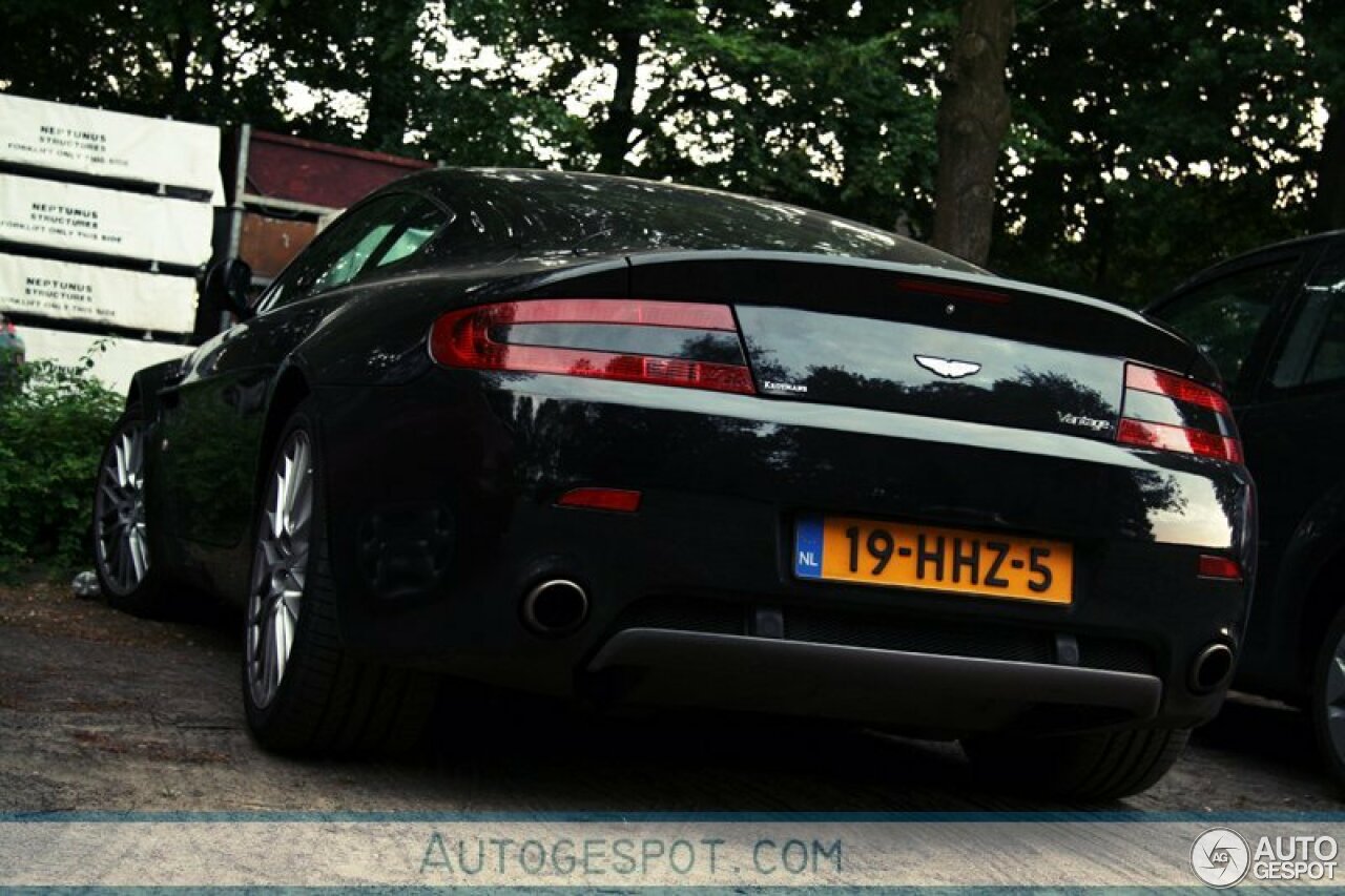 Aston Martin V8 Vantage