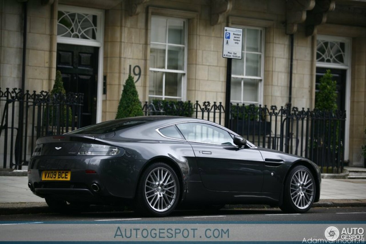 Aston Martin V8 Vantage