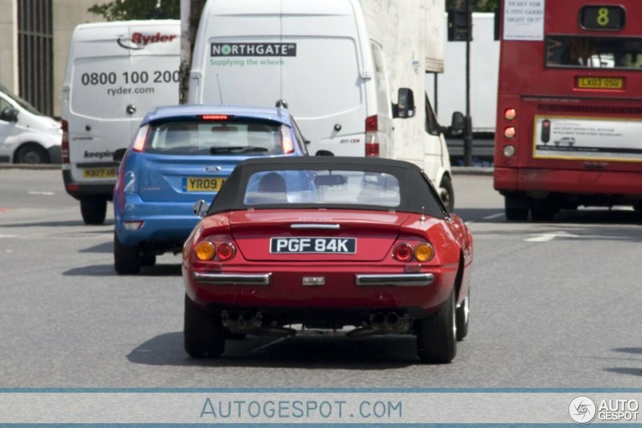 Ferrari 365 GTS/4 Daytona