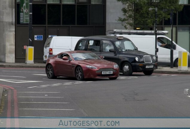 Aston Martin V8 Vantage