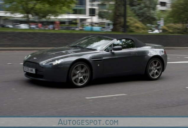 Aston Martin V8 Vantage Roadster