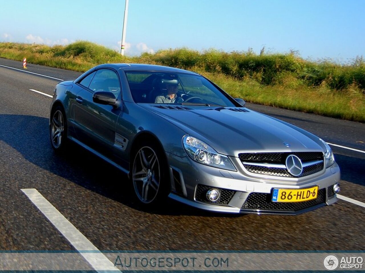 Mercedes-Benz SL 63 AMG