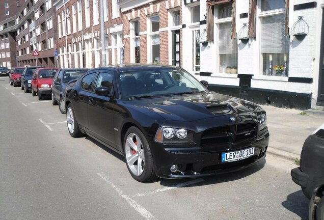 Dodge Charger SRT-8