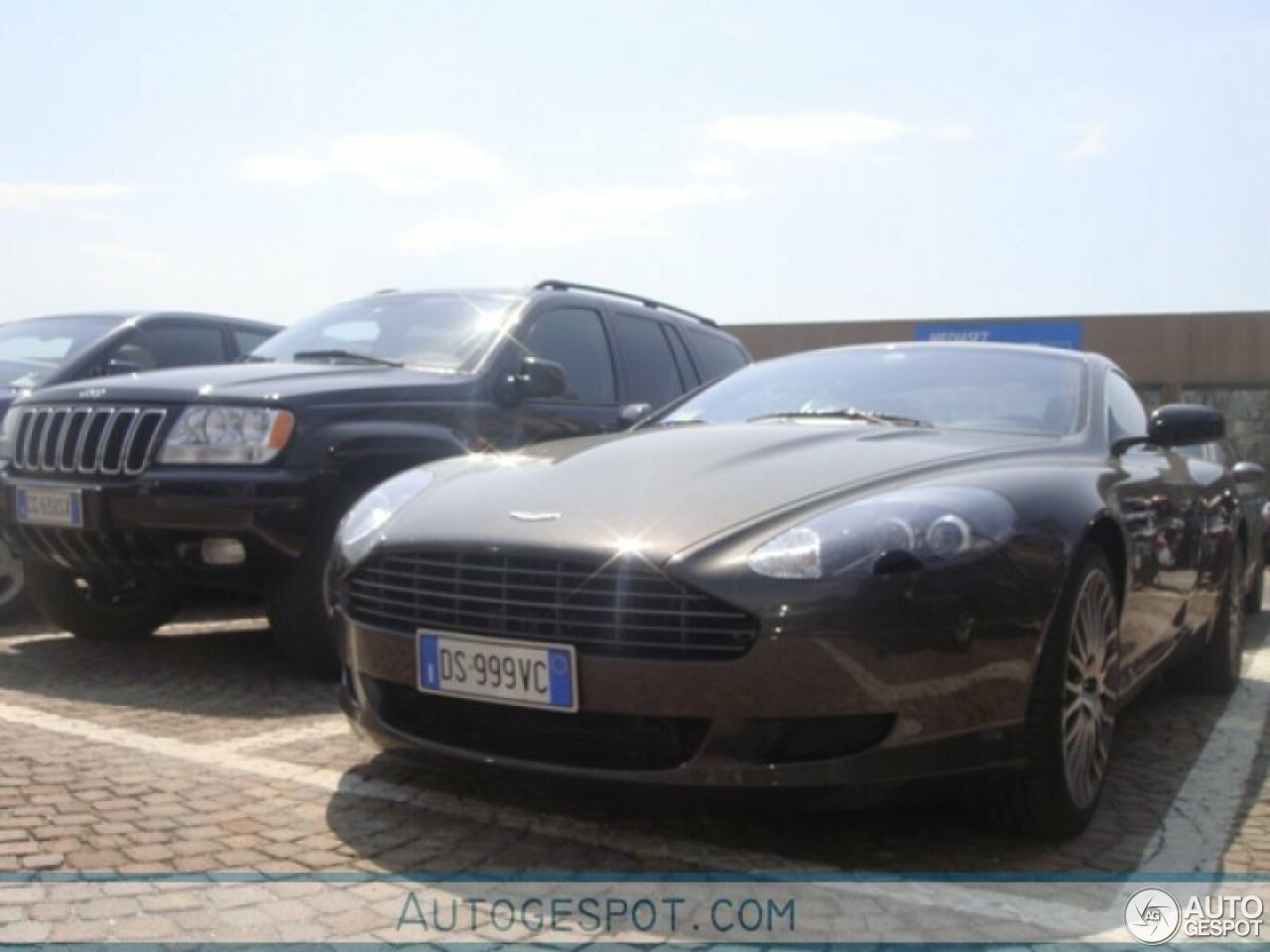 Aston Martin DB9