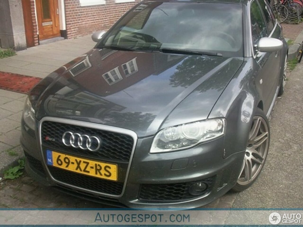 Audi RS4 Avant B7