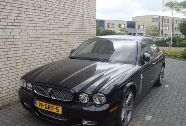 Jaguar XJR