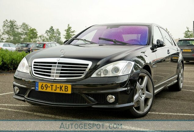 Mercedes-Benz S 65 AMG V221