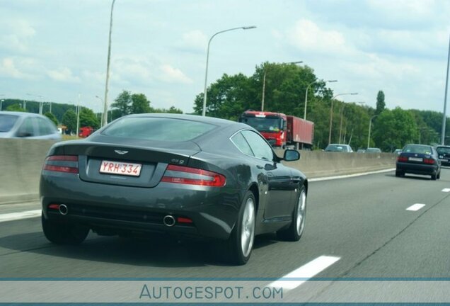 Aston Martin DB9