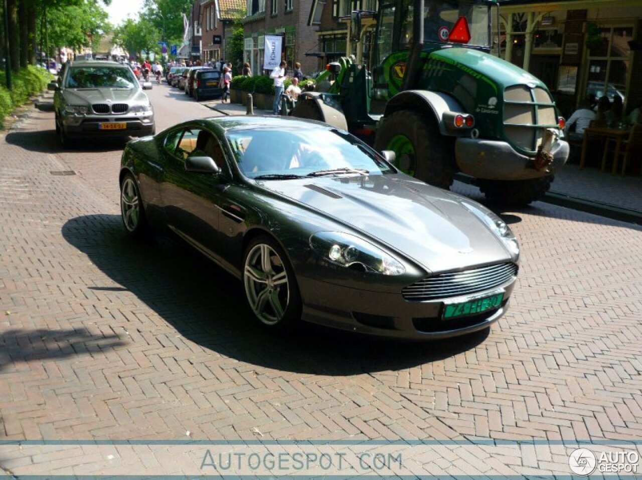 Aston Martin DB9