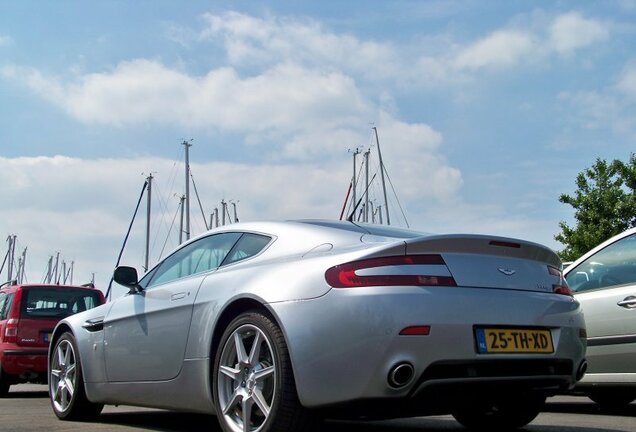 Aston Martin V8 Vantage