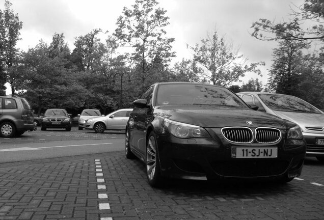 BMW M5 E60 2005