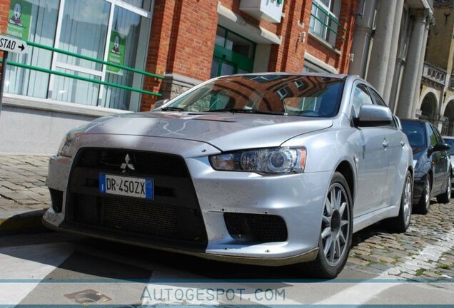 Mitsubishi Lancer Evolution X