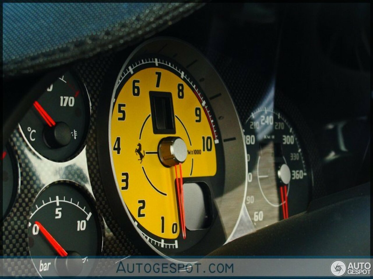 Ferrari Scuderia Spider 16M