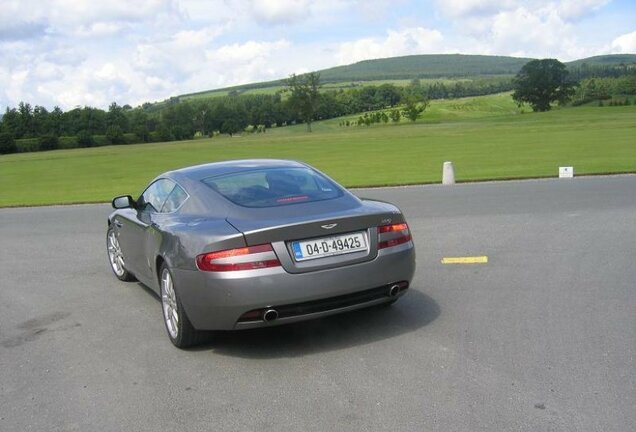 Aston Martin DB9