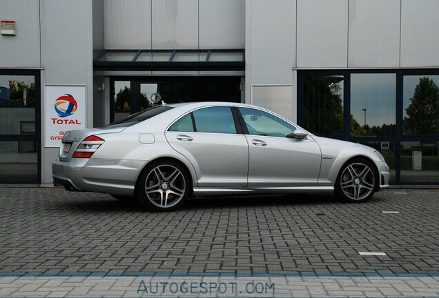 Mercedes-Benz S 63 AMG W221