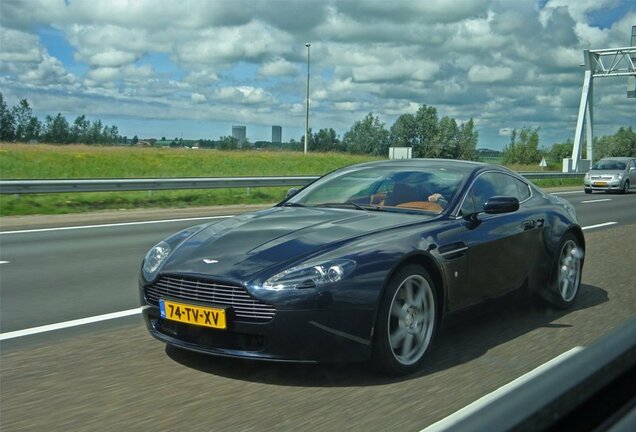 Aston Martin V8 Vantage