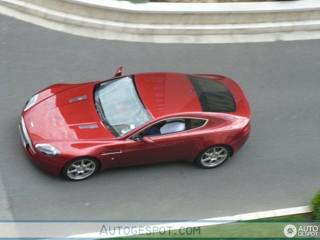 Aston Martin V8 Vantage