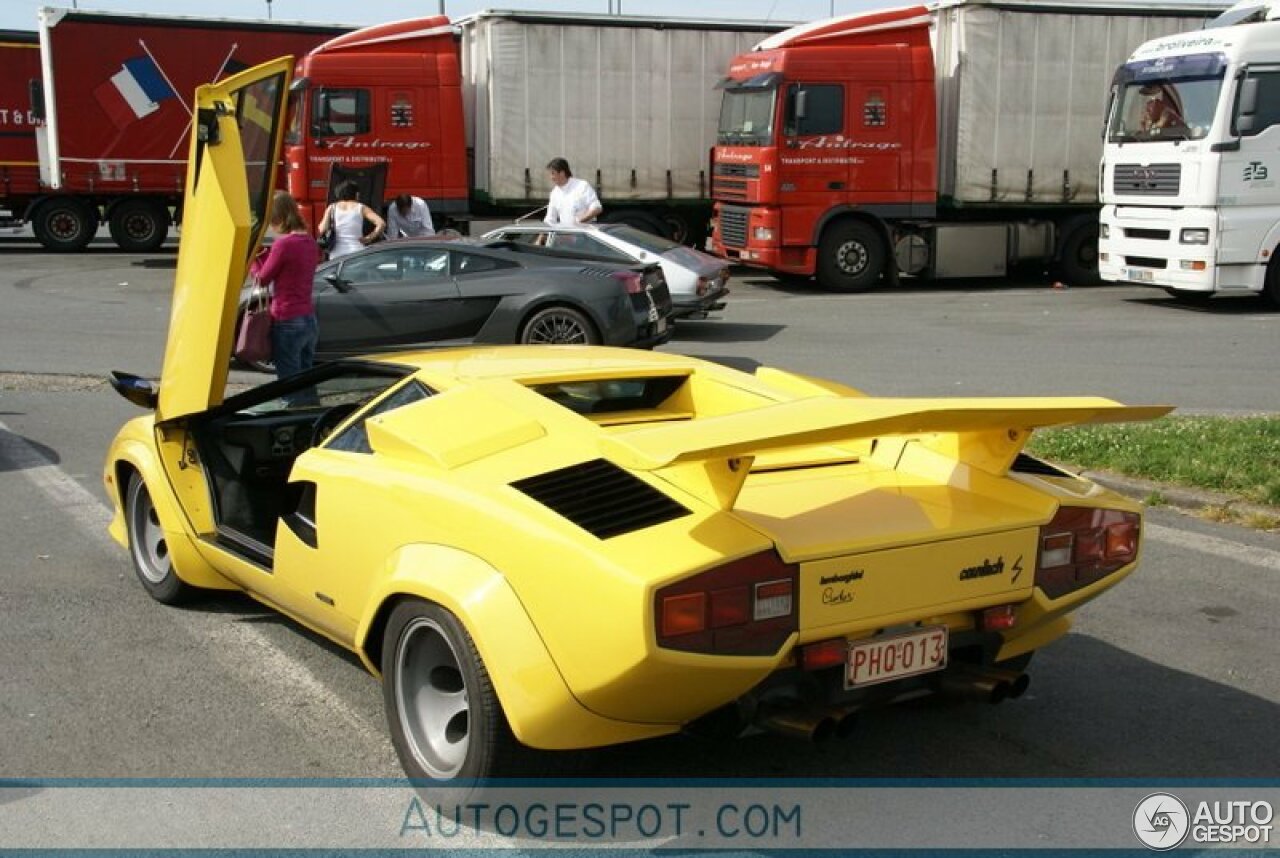 Lamborghini Countach LP400 S