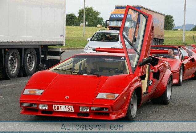 Lamborghini Countach LP400 S