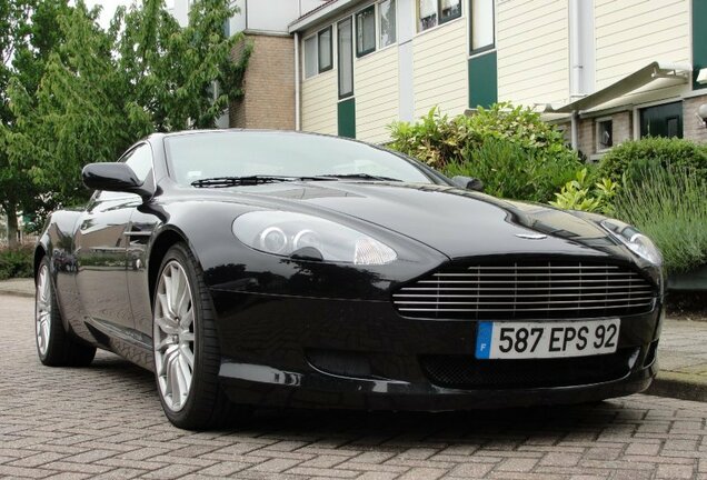 Aston Martin DB9