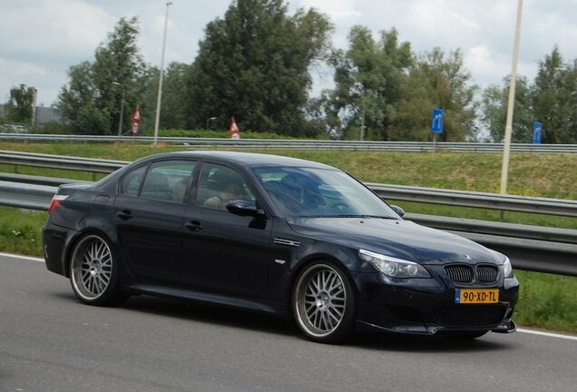 BMW M5 E60 2005