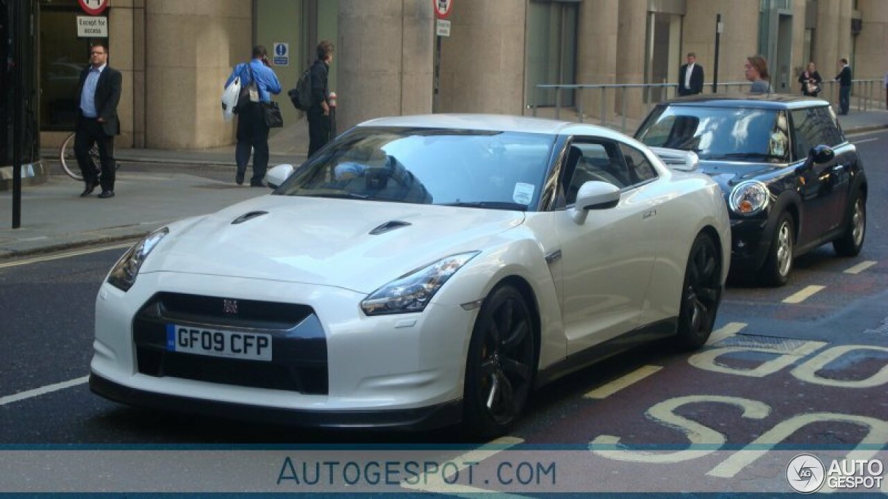 Nissan GT-R