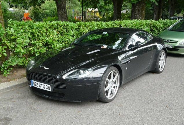 Aston Martin V8 Vantage