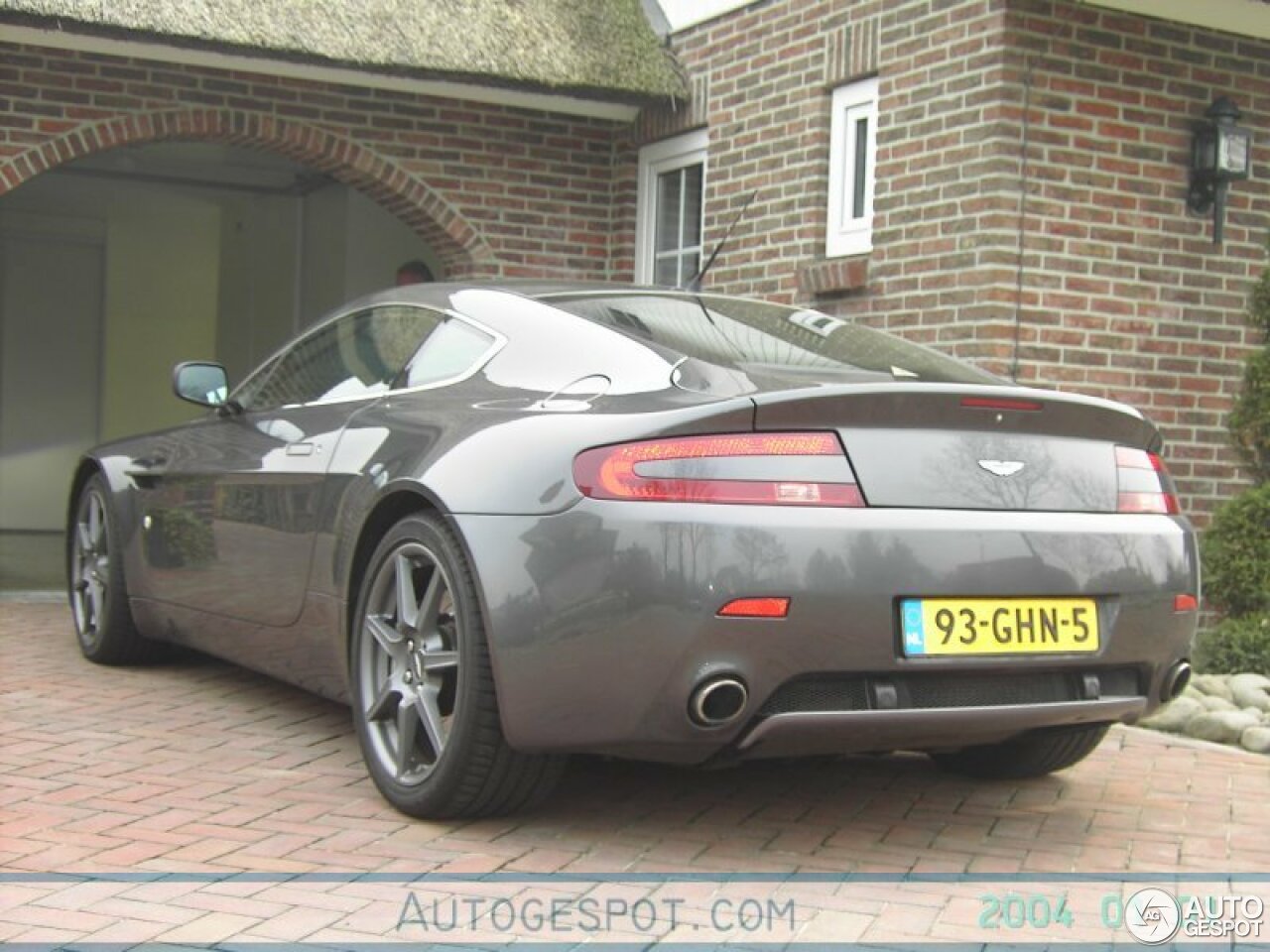 Aston Martin V8 Vantage