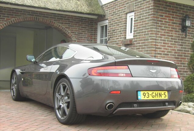 Aston Martin V8 Vantage