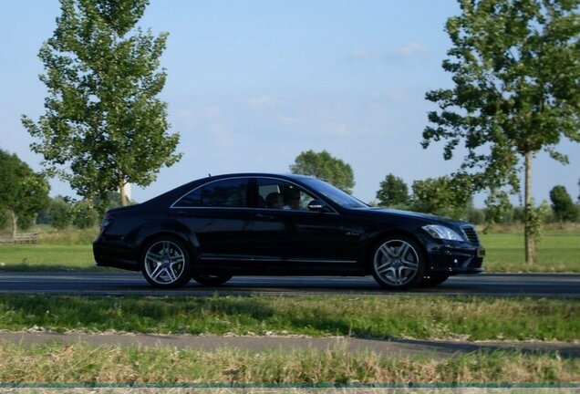 Mercedes-Benz S 63 AMG W221