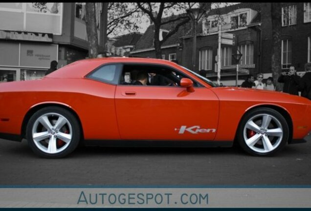 Dodge Challenger SRT-8