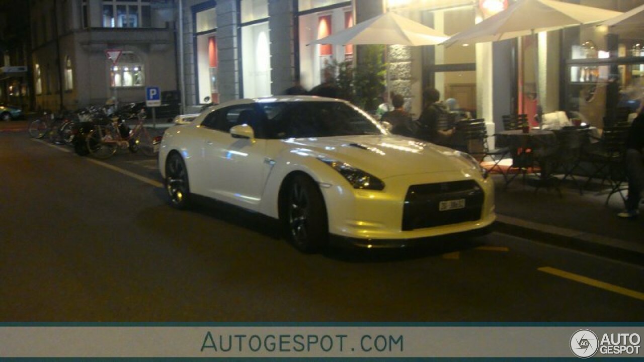 Nissan GT-R