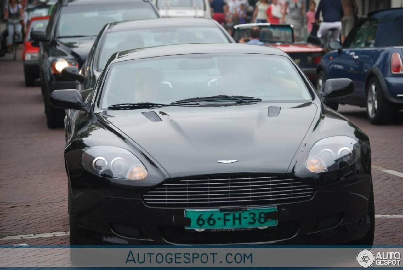 Aston Martin DB9