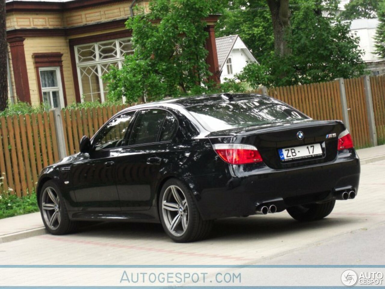 BMW M5 E60 2005