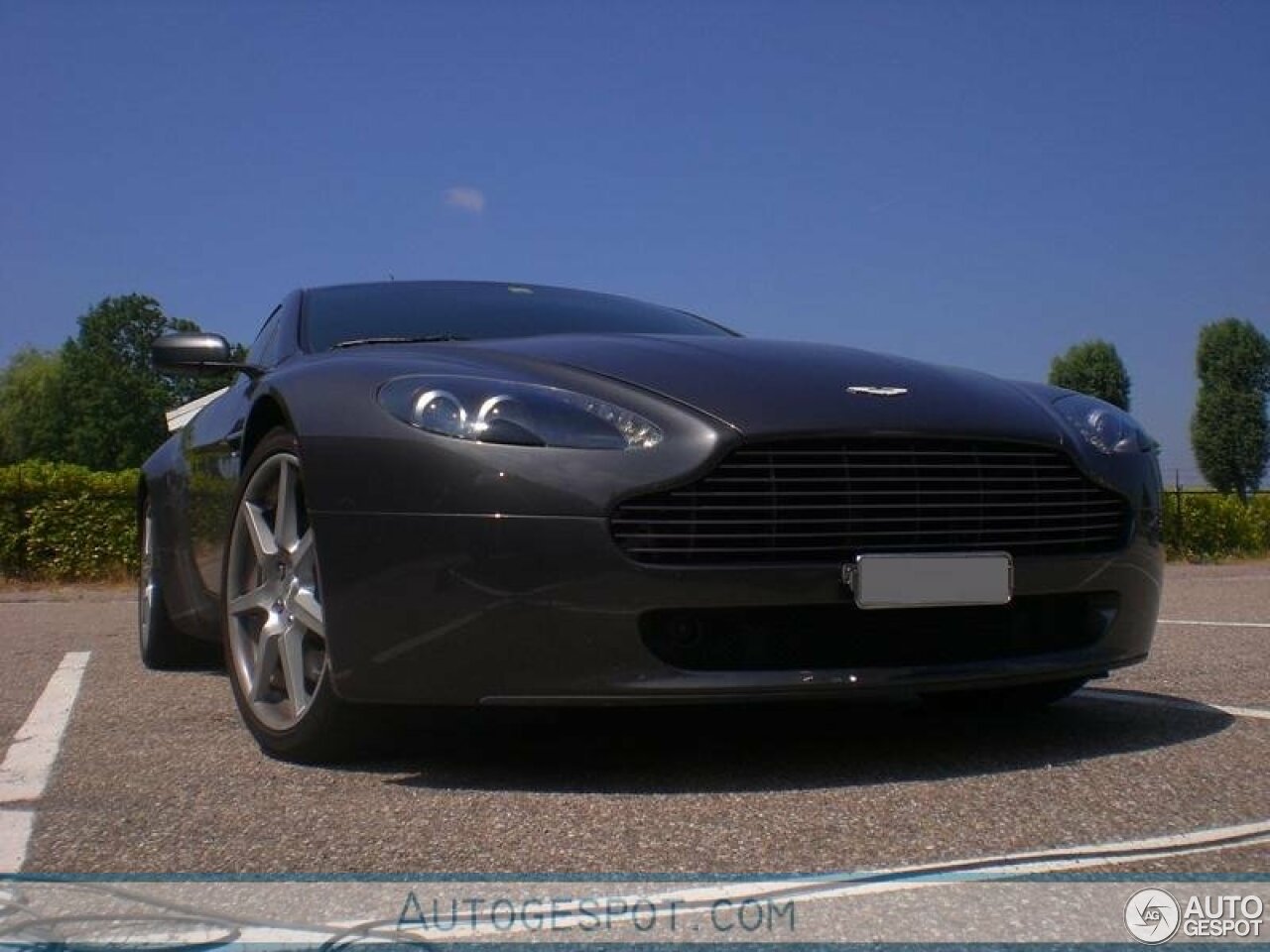 Aston Martin V8 Vantage