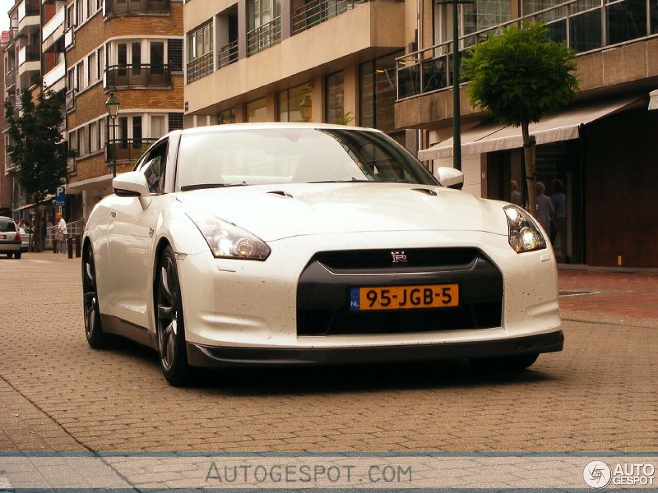 Nissan GT-R