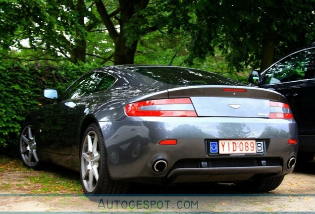 Aston Martin V8 Vantage