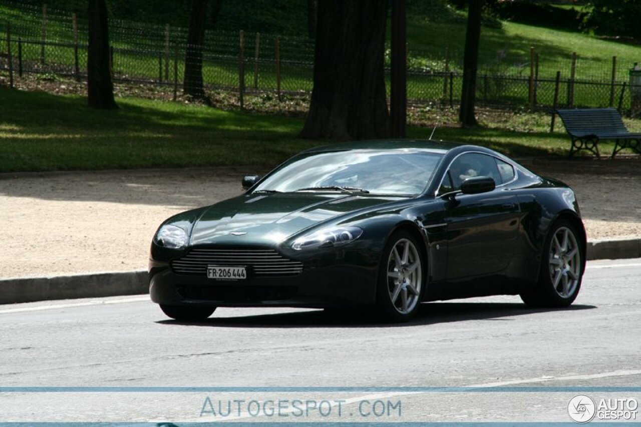 Aston Martin V8 Vantage