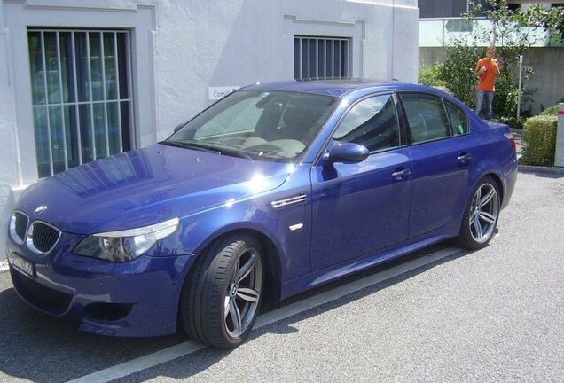 BMW M5 E60 2005