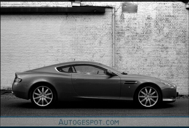 Aston Martin DB9