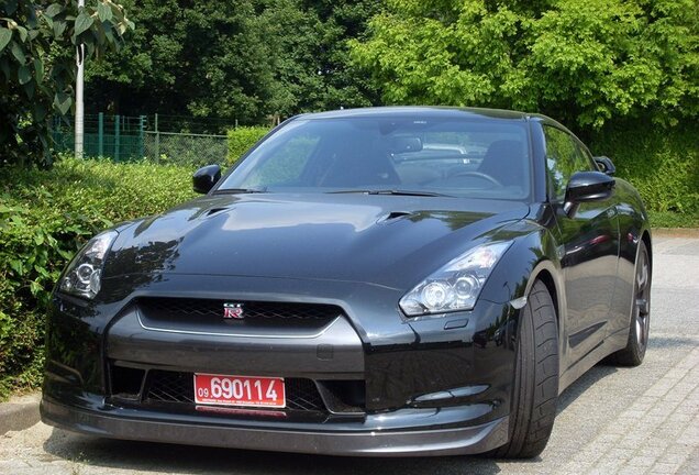 Nissan GT-R