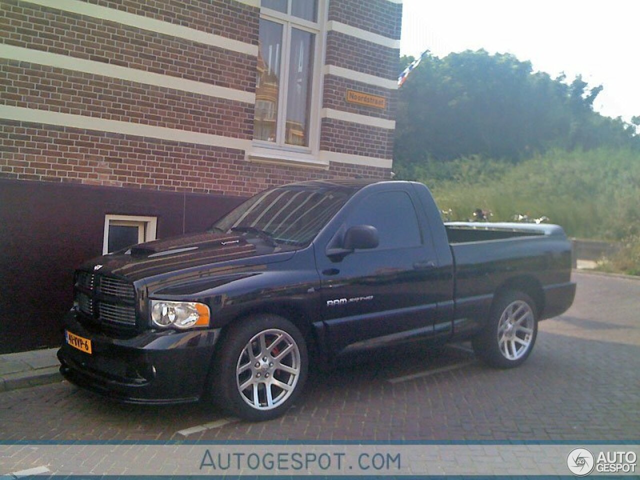 Dodge RAM SRT-10