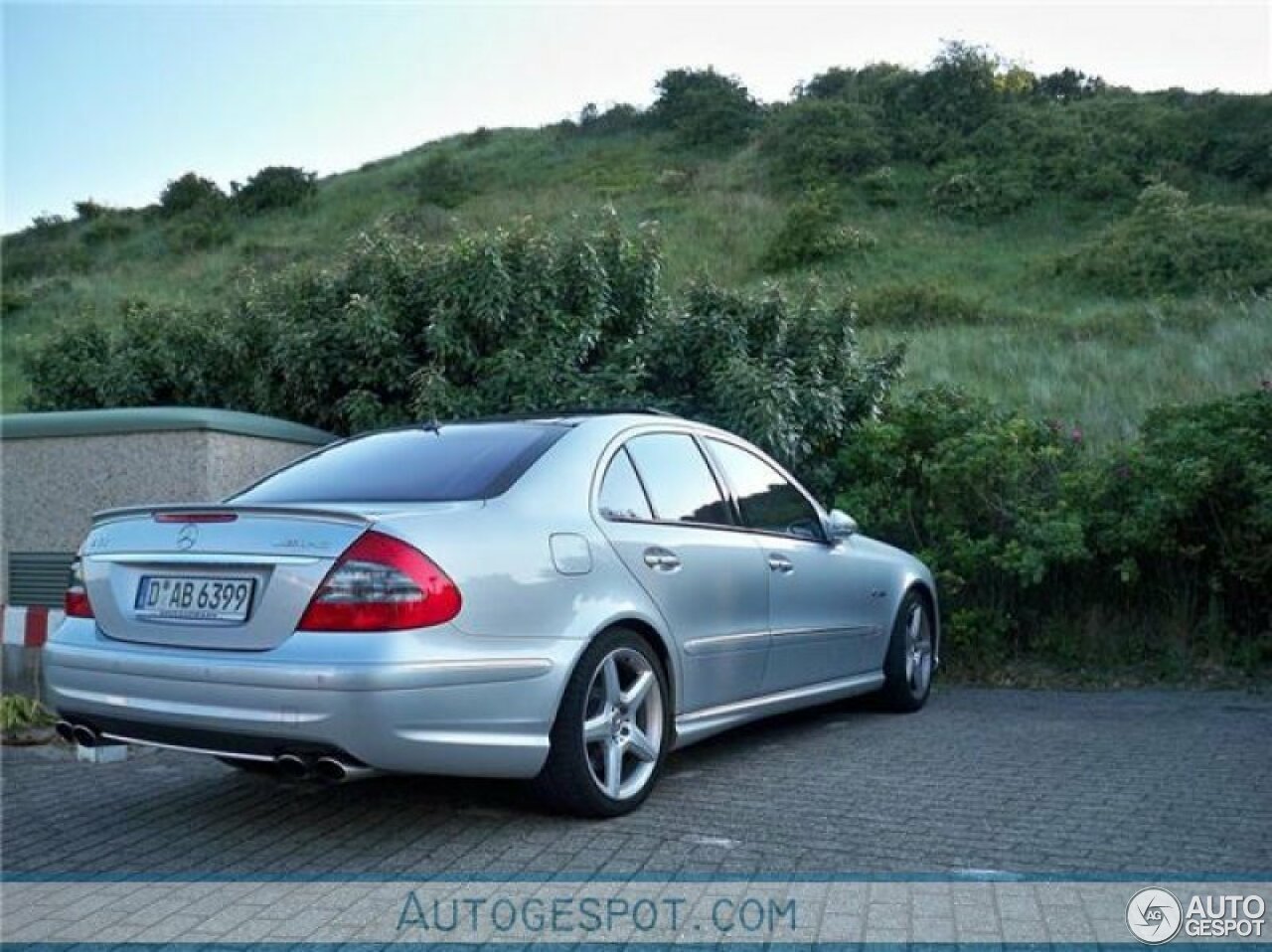 Mercedes-Benz E 63 AMG