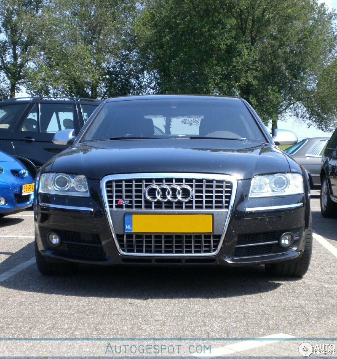 Audi S8 D3