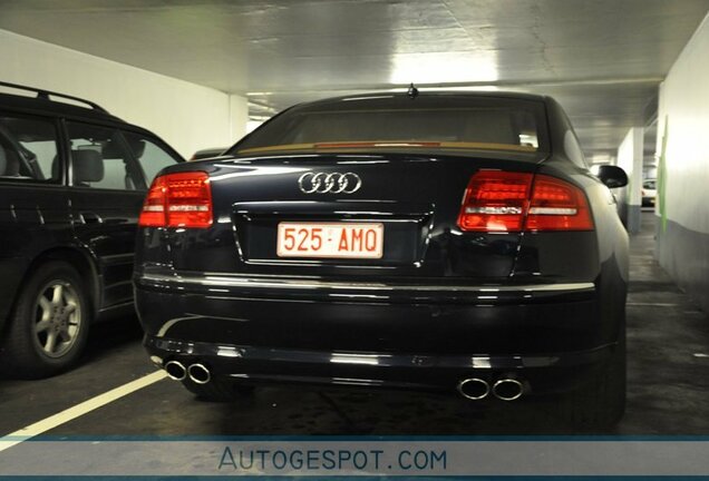 Audi S8 D3