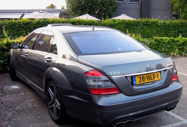 Mercedes-Benz S 65 AMG V221