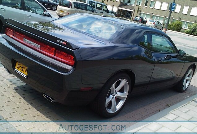 Dodge Challenger SRT-8